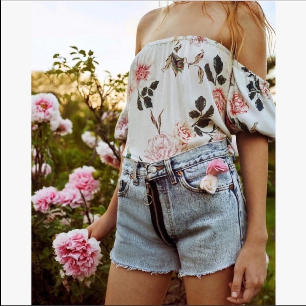 Kimchi Blue Floral off the shoulder top